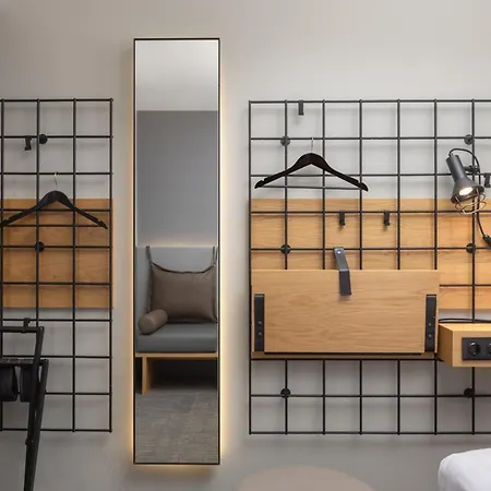 Moxy Отель 3*