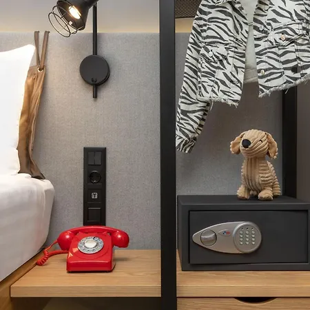 Отель Moxy