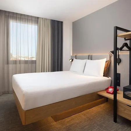 Moxy Hotel 3*