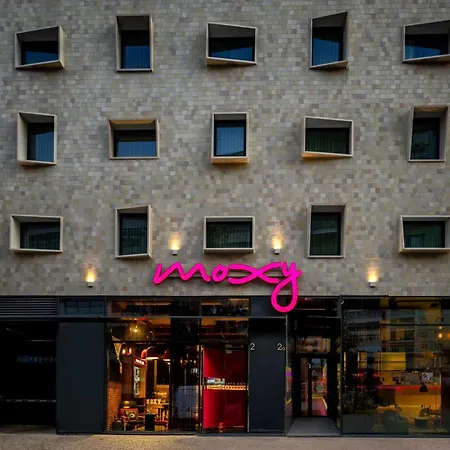 Moxy Hotel 3*