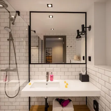Hotel Moxy 3*