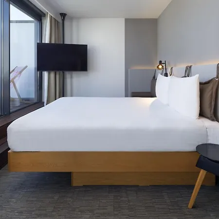 Moxy Lisbon