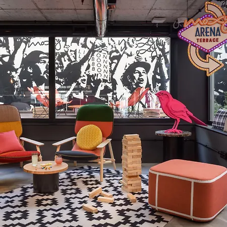 Moxy Hotel 3*